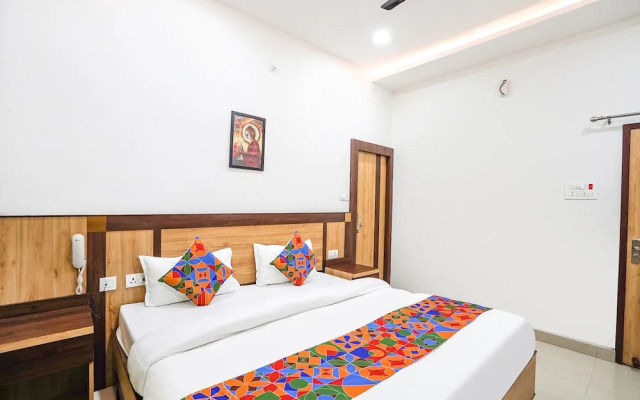 FabHotel Vairagi Inn