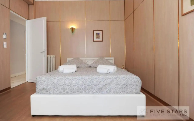 Studio 53 five stars holiday house
