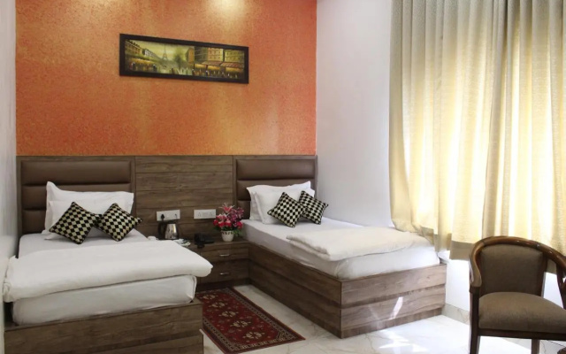 Regal Hotel & Restaurant