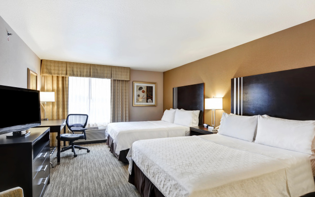 Holiday Inn Express & Suites New Berlin by IHG
