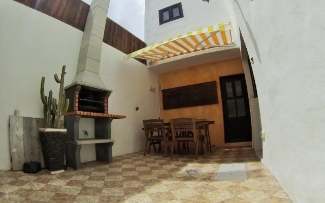 Luana House