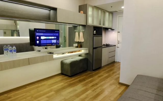 Homey 1Br At Apartment Parahyangan Residence