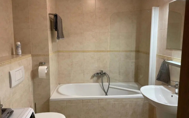 Apartament 12