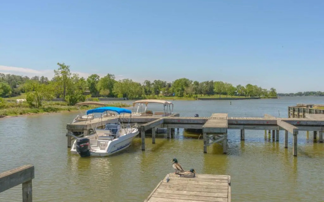 Lake Conroe Two-Bedroom Cabin 13