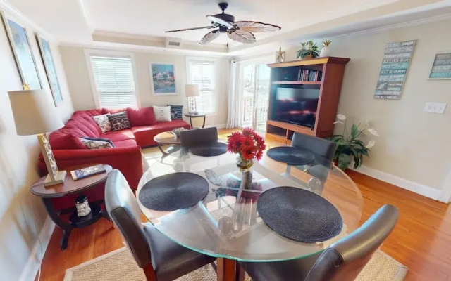 Pelican Landing 302 by Tybee Vacation Rentals