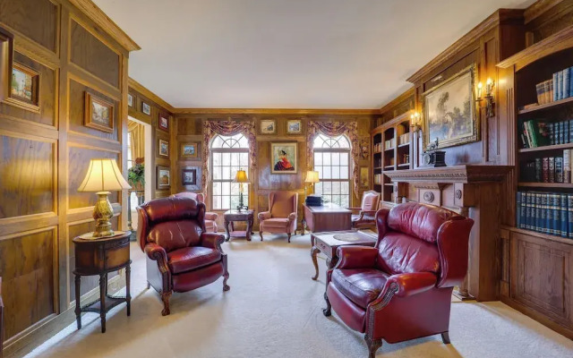 Immaculate Boone Villa w/ Entertainment Lounge!