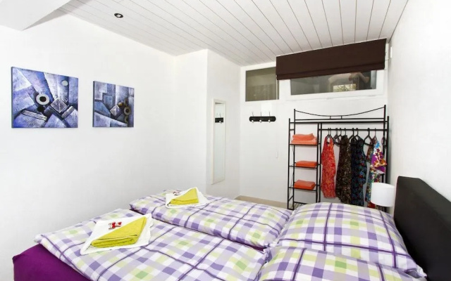 Apartments Vrdoljak