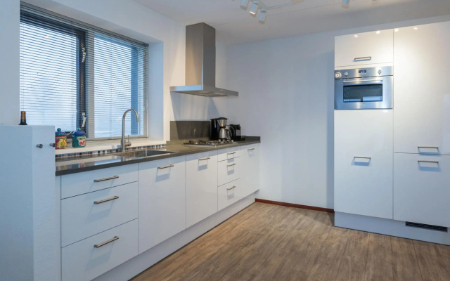 Holiday Home With Dish Washer, Near Tjeukermeer
