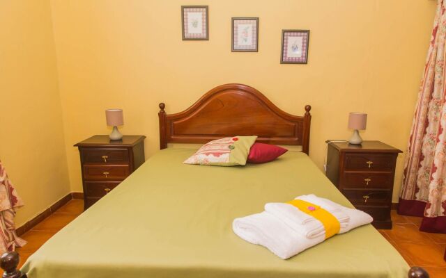 Отель House With 3 Bedrooms in Boavista, With Wonderful Mountain View and Wi Португалия, Понта-Делгада - отзывы, цены и фото номеров - забронировать отель House With 3 Bedrooms in Boavista, With Wonderful Mountain View and Wi онлайн