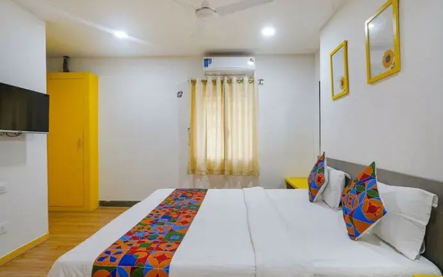 Fabexpress Luxury Inn