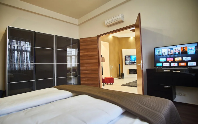 Nikita Apartment