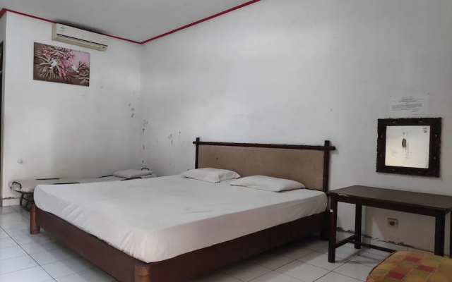 SPOT ON 2426 Hotel Aget Jaya Ii