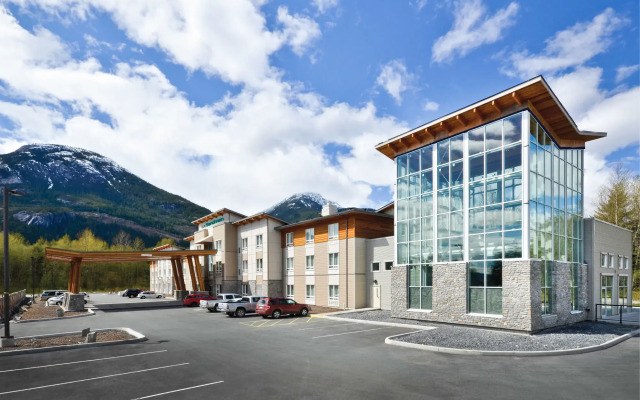 Sandman Hotel & Suites Squamish