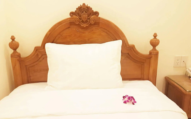 SAZI Erato Hotel - Free Airport & Breakfast