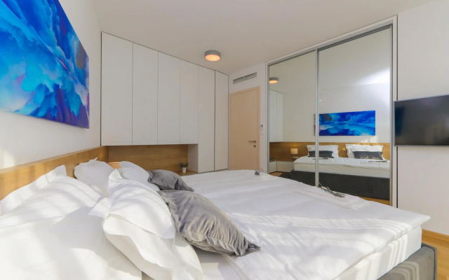 Bondi in Supetar with 4 bedrooms and 4 bathrooms