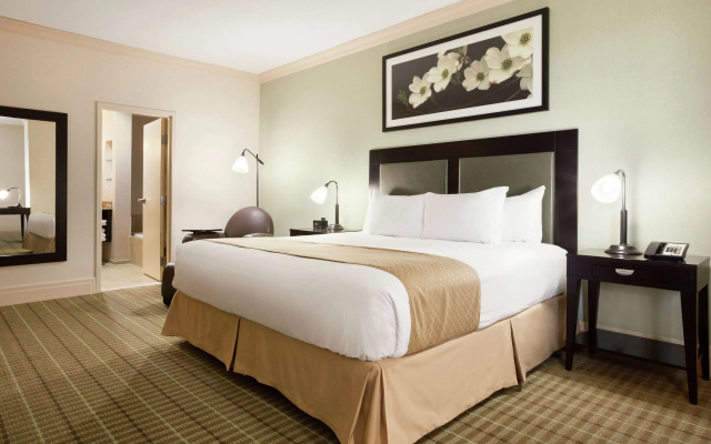 DoubleTree by Hilton Hotel Dallas – Love Field