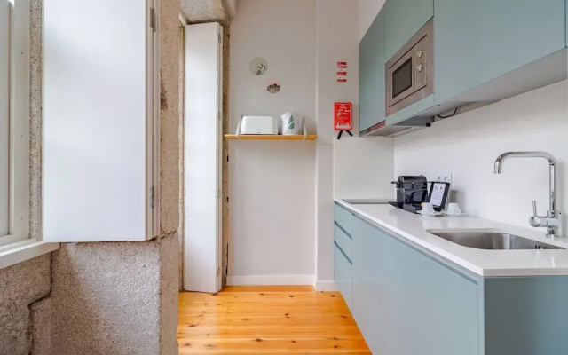 Pretty Apartment With Modern Comforts