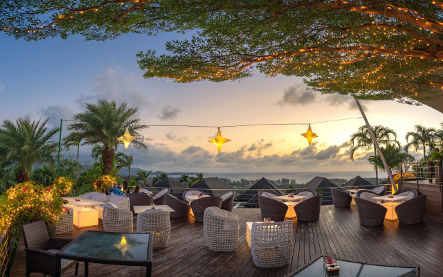 Курортный отель The Pavilions Phuket