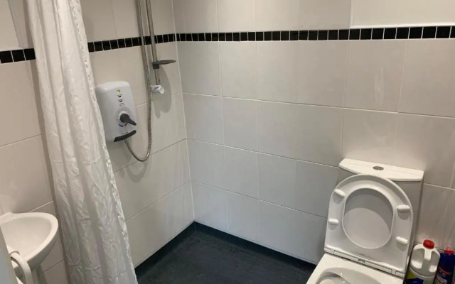 Flat Two, 212 Eaglesham Road, East Kilbride, Glasgow