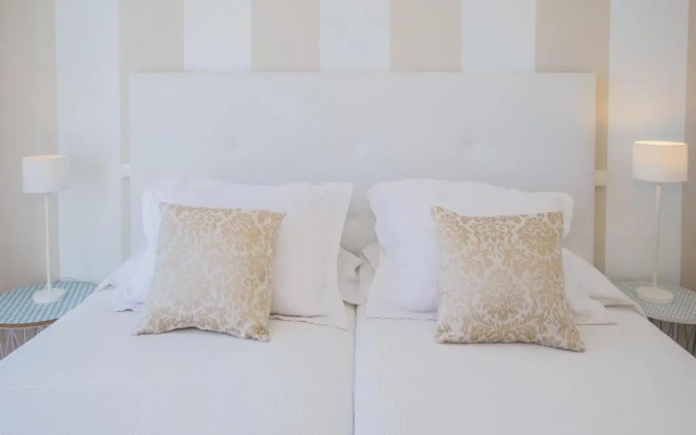Flower beach suites 17