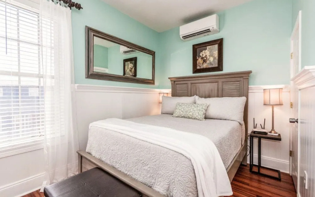 Cozy Seacrest Studio Condo by RedAwning