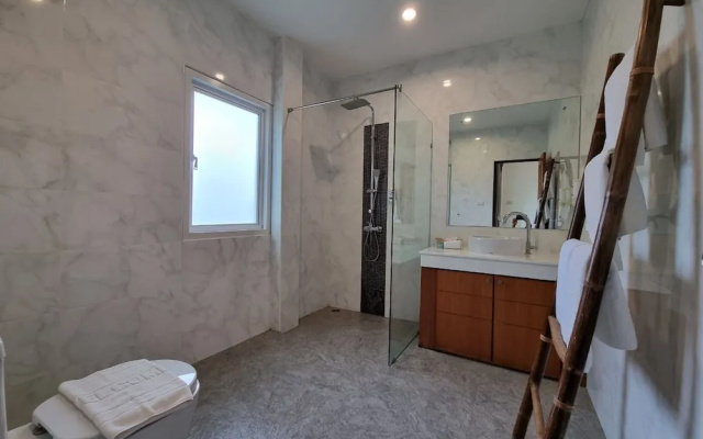 Villa Baan Lalle Pool and Spa