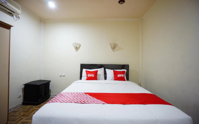 OYO 2217 Galaxy Hotel