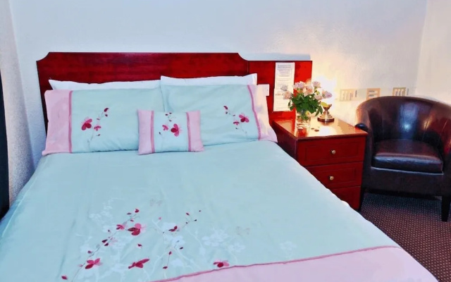 Brentwood Villa Bed and Breakfast