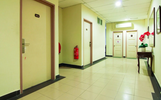 Hotel Putra Iskandar by OYO Rooms
