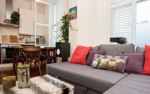 1 Bedroom Flat in Islington Sleeps 4