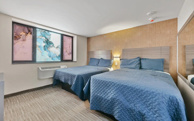 Casa Blanca Hotel Brooklyn
