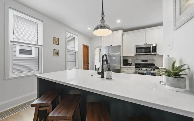 Morrill Modern Retreat Desirable Marion Village!