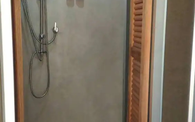 Full Hostel