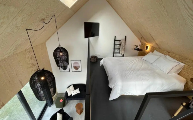 Le Studio du Designer (Adults Only)