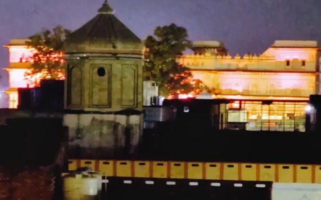 Shree Venkatesh Niliyam 300 M Ram Temple