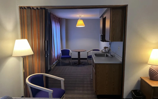 The Ridge Hotel Portage