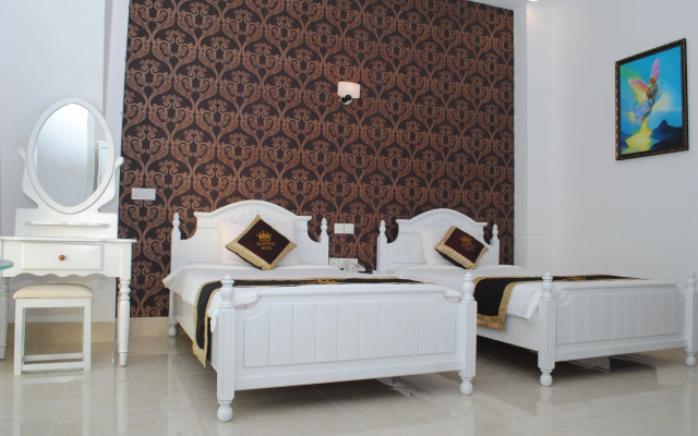 Tran Vinh Hotel