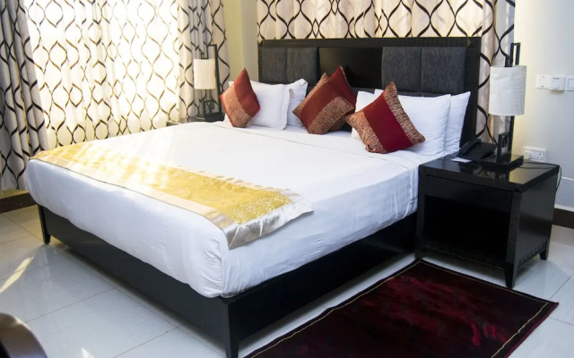 Flomi Hotel