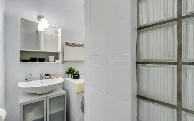 BpR Pyvo Street Home with balcony