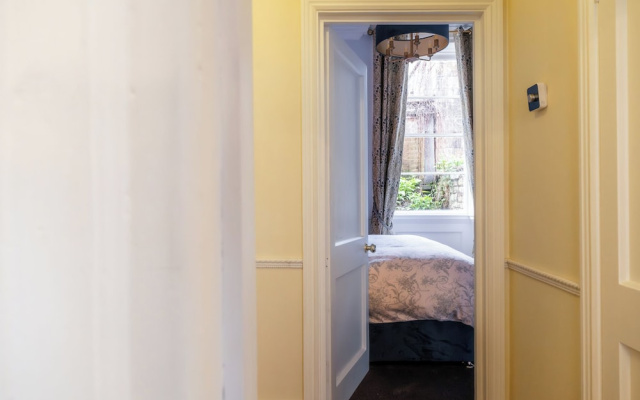 Stunning 1 Bedroom Flat in Central Bath