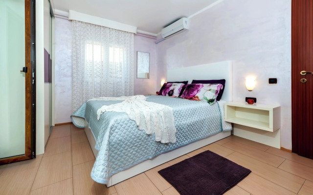 Room and Apartments Villa Dea