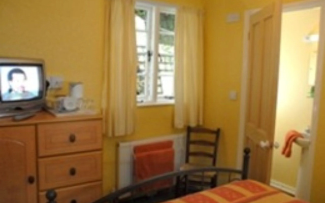 Hillside House - Guest House