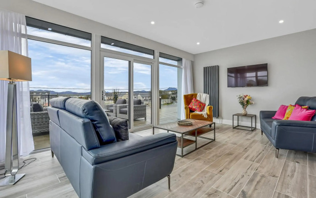 BayView Luxury 3 Bedroom Apartment Ground Floor