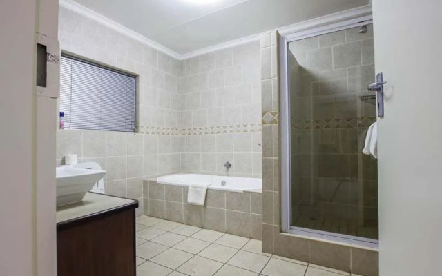 Tamboti Lodge Guest House