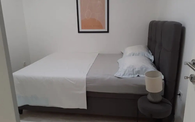 Jure - Terrace With Amazing sea View - A1 Leona