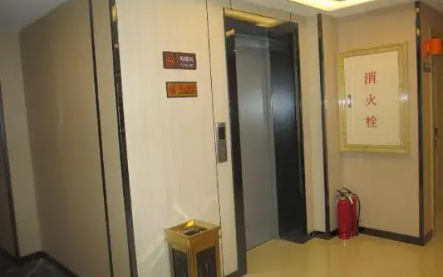 OrangeriePremium Hotel (Dalian Changxing Island Santang Commercial Street)