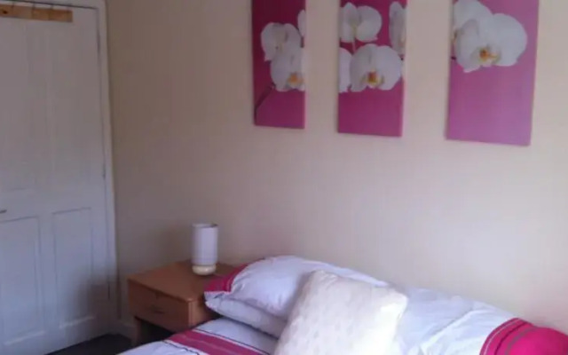 Ty-Ni Guest House