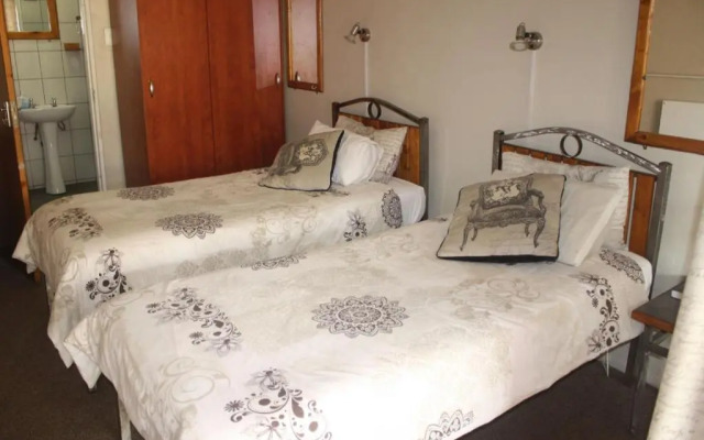 Pamy Guest Lodge
