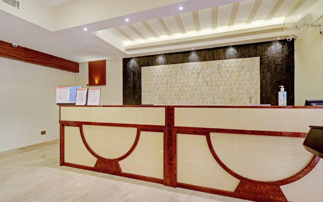 Super Townhouse Kizhakkambalam Tourist Home