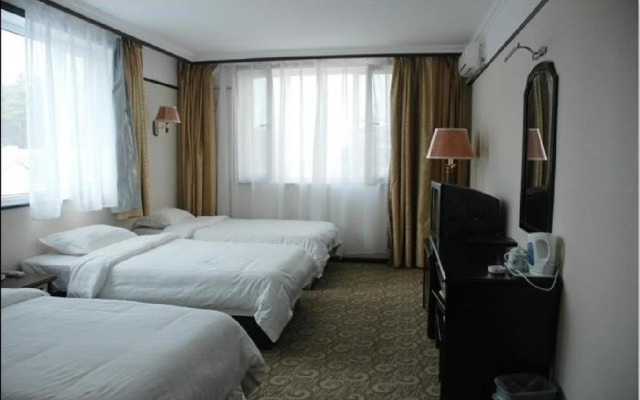 Changbai Mountain Dazhonglai Hotel